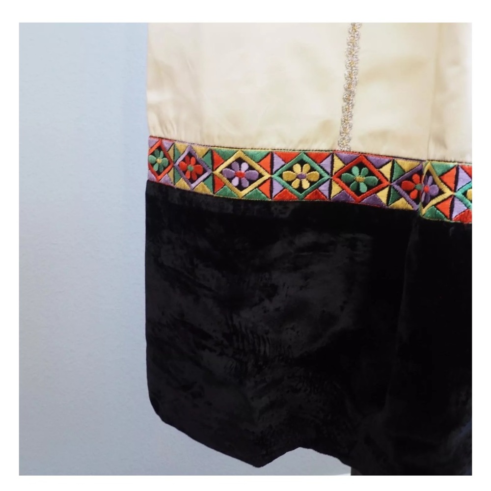 🥳HP🥳 1970’s True Vintage embroidered maxi dress - Picture 6 of 6